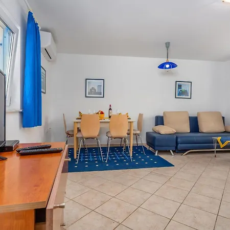 Pet Friendly In With Kitchen Apartman *