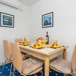 Gorgeous In With Swimming Pool Appartement *