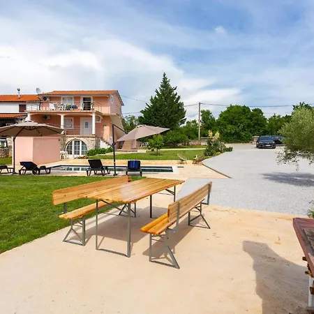 Pet Friendly In With Kitchen Malinska