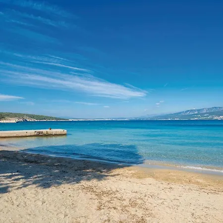 1 Bedroom Lovely In Apartament *