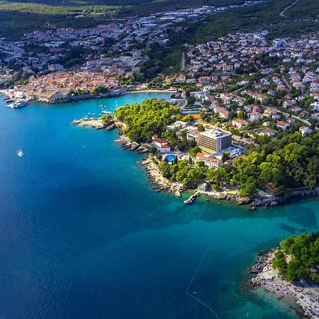 1 Bedroom Lovely In * Malinska